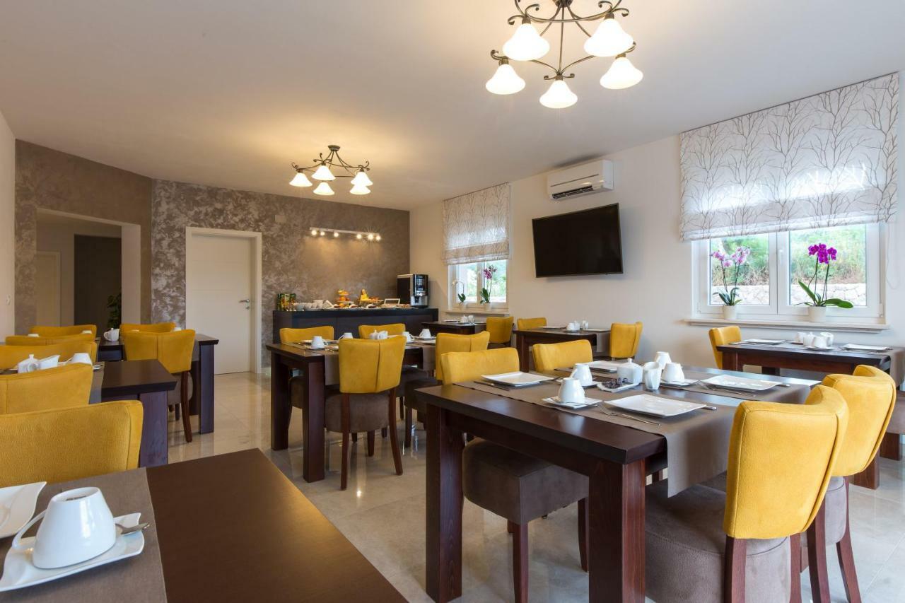 B&B Villa Maris Punat Bagian luar foto