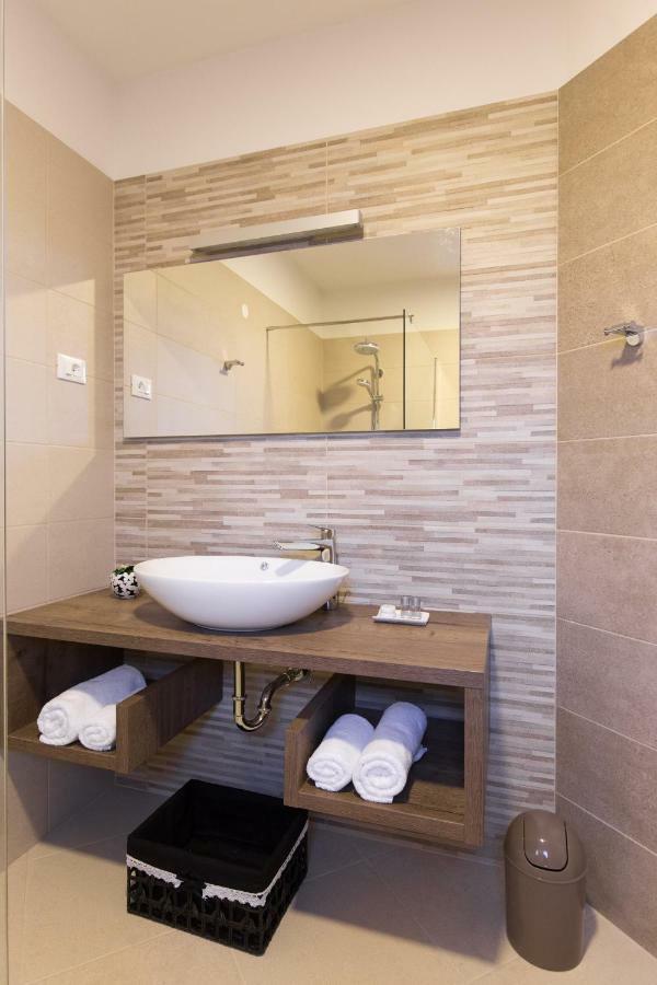 B&B Villa Maris Punat Bagian luar foto